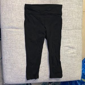 Size small cropped leggings